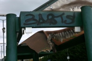 Pensilina binario S. Marco Vecchio, dopo vandalismo, 11.10.'12, 3