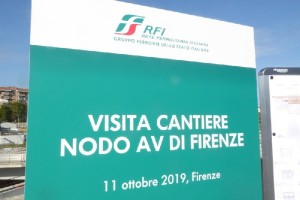 03-p-de-micheli-e-m-gentile-in-visita-al-cantiere-tav-foster-di-firenze-11-10-19