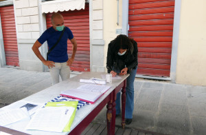 Piazza Pitti, firma della petizione per Laboratorio Belvedere, 26.2.'21