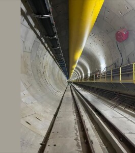 Oggi, fresco di gettata, tunnel TAV a Campo di Marte